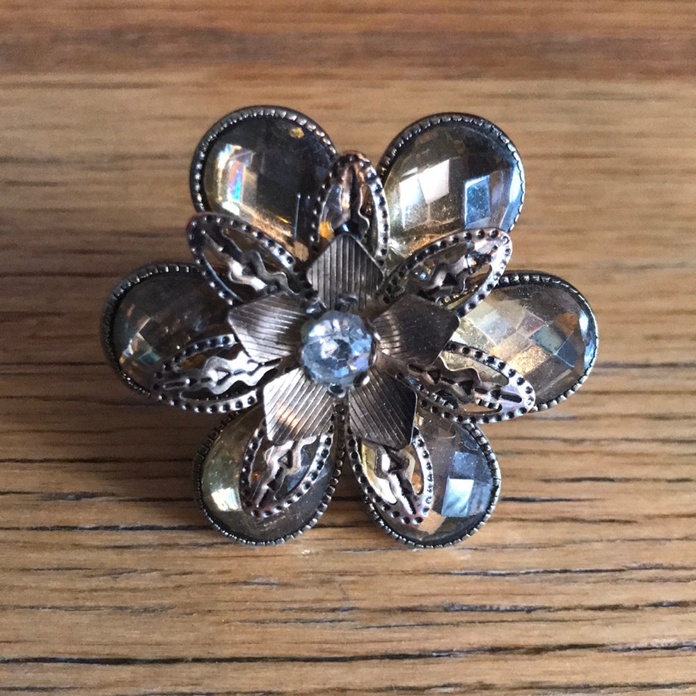Aldo flower ring